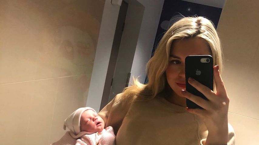 Simone Ormesher mit Töchterchen Gracie-Mae Kathleen