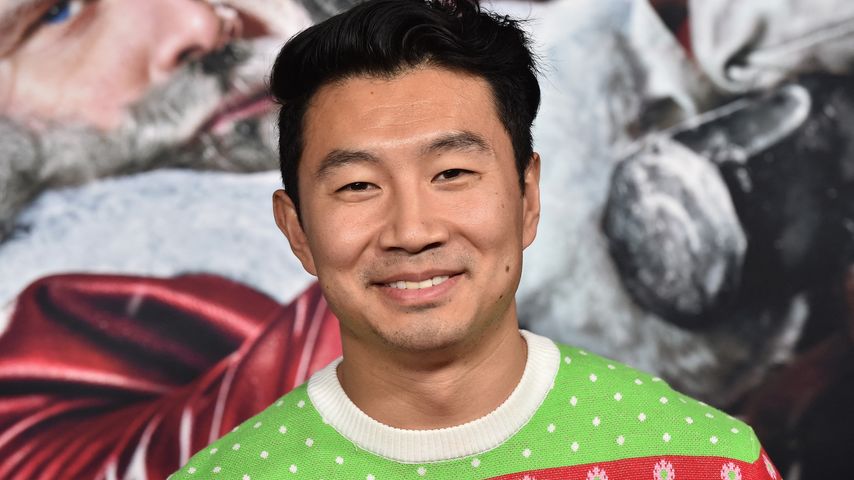 Präsentiert Simu Liu auf Red Carpet seine neue Beziehung?