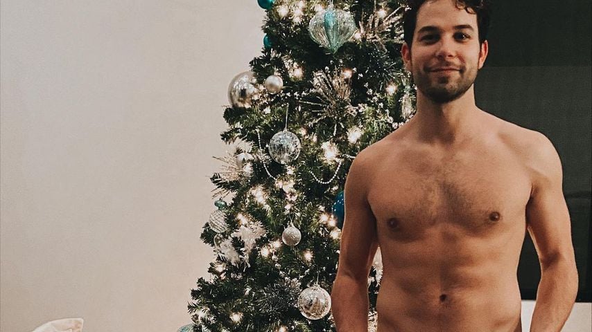 "Pitch Perfect"-Star wünscht ganz nackt fröhliche Chanukka