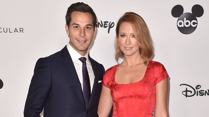 Skylar Astin und Anna Camp im Oktober 2018