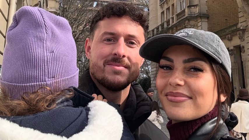 Jannik Kontalis und Yeliz Koc mit ihrer Tochter Snow, 2025