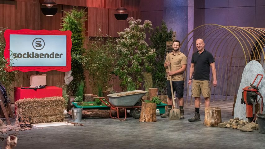 Socklaender-Gründer Tobias Ross und Nadim Ledschbor bei "Die Höhle der Löwen"