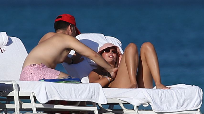Sofia Richie mit einem Unbekannten, Miami Beach