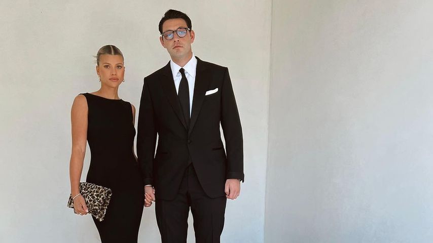 Sofia Richie und Elliot gaben als Ehepaar Red-Carpet-Debüt!