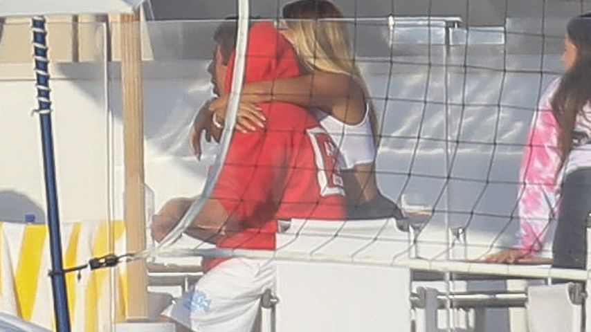 Sofia Richie mit einem unbekannten Mann