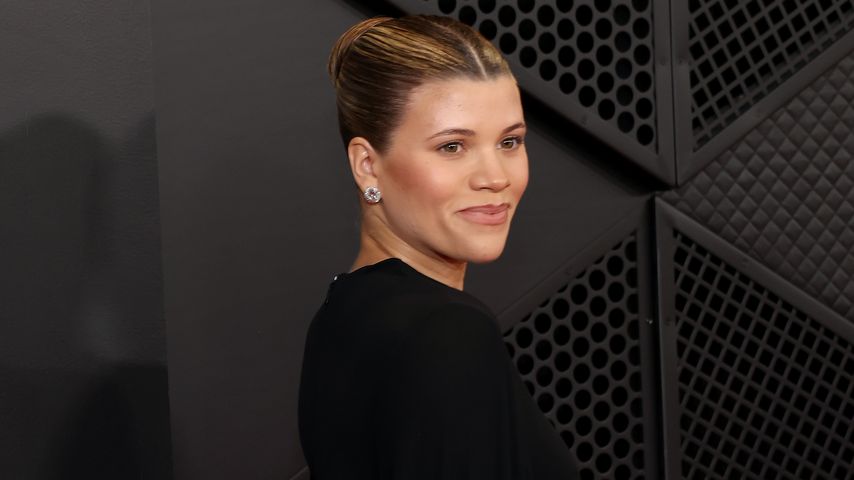 Sofia Richie präsentiert ihren Babybauch bei den Grammys