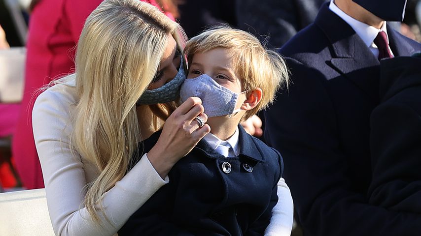 Ivanka Trump knallt mit Surfbrett an den Kopf ihres Sohnes