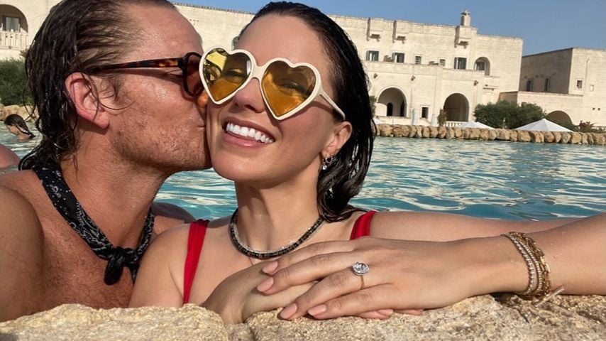 "One Tree Hill"-Star Sophia Bush zeigt Riesen-Verlobungsring