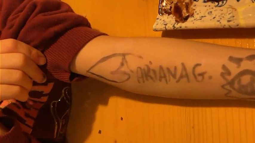 Sophia Cordalis' Tattoo für Ariana Grande