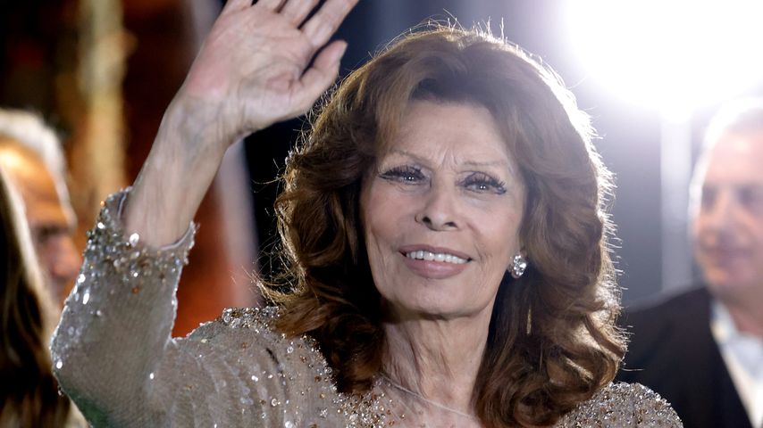 Fans feiern Filmdiva Sophia Loren an ihrem 90. Geburtstag