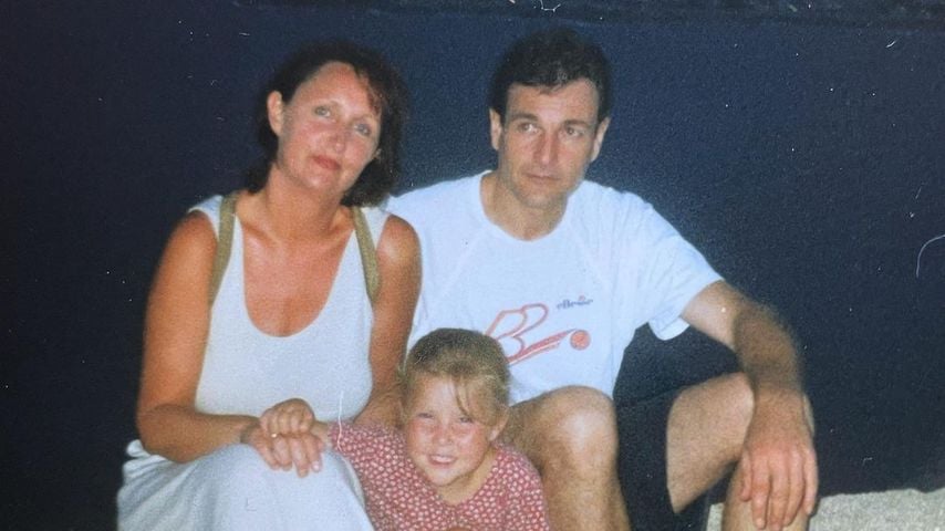 Sophia Thiel als Kind mit ihren Eltern