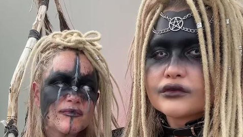 Sophia Thiel und ihre Schwester Bella, 2024