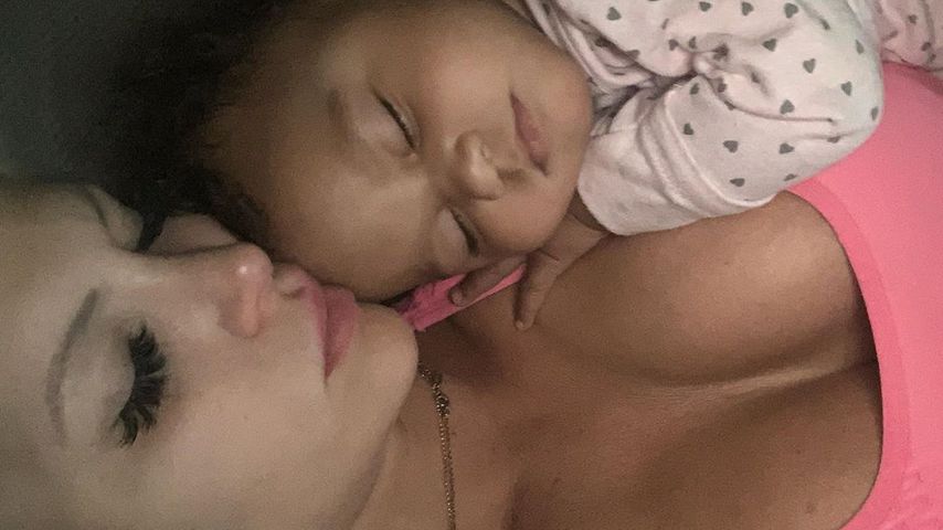Sophia Vegas mit ihrer Tochter Amanda im März 2020
