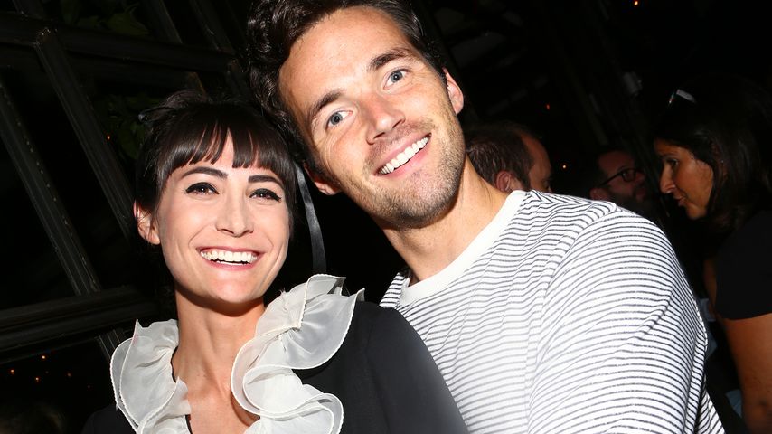 Sophie Hart und Ian Harding