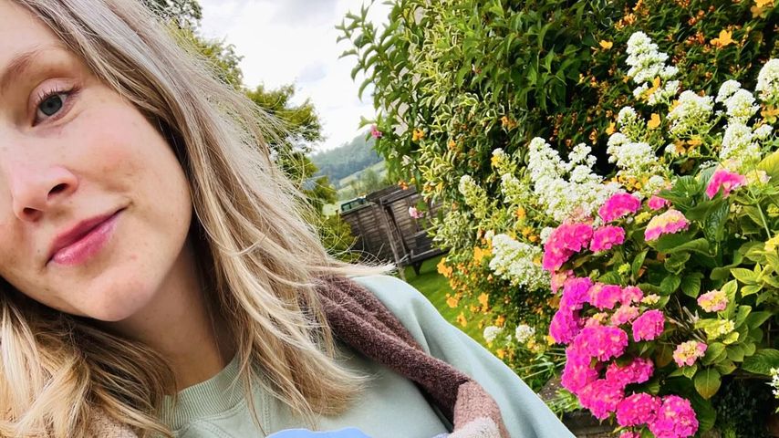 "Peaky Blinders"-Star Sophie Rundle kuschelt mit ihrem Baby