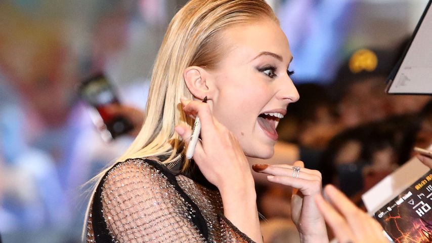 So süß freut sich Sophie Turner über ihre Emmy-Nominierung