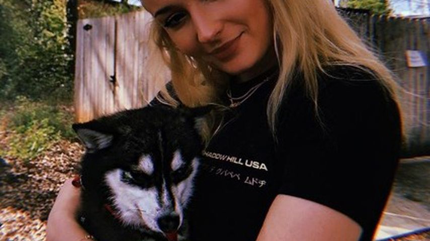Sophie Turner mit ihrem Hund Waldo