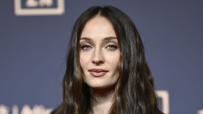 Dank brauner Haare wird Sophie Turner seltener erkannt