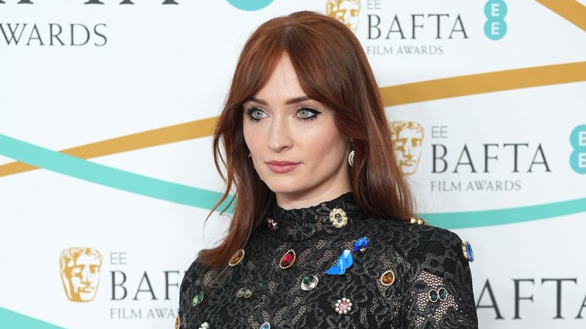 Nach Ehe-Aus: Sophie Turner knutscht am Set ihren Co-Star