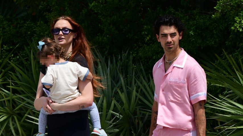 Sophie Turner und Joe Jonas mit ihrer Tochter im Juli 2022