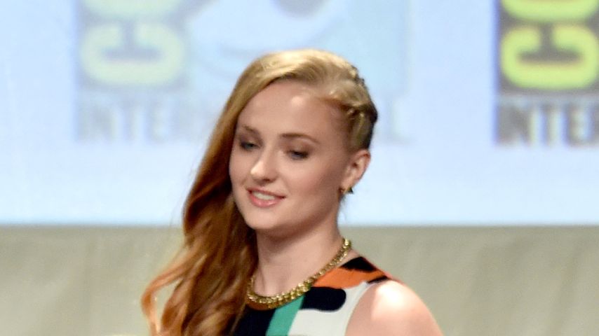 Sophie Turner und Kit Harington bei der "Game of Thrones"-Paneldiskussion auf der Comic-Con 2014 in San Diego