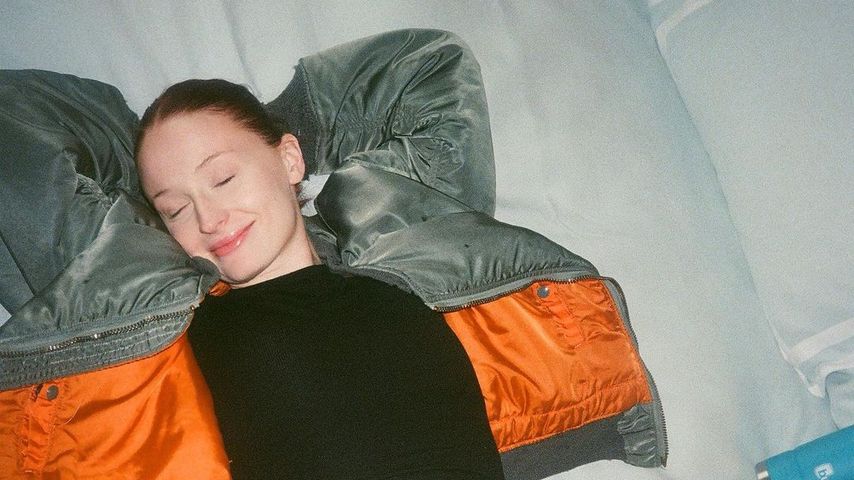 Throwback-Pic: Sophie Turner zeigt nach Geburt den Babybauch
