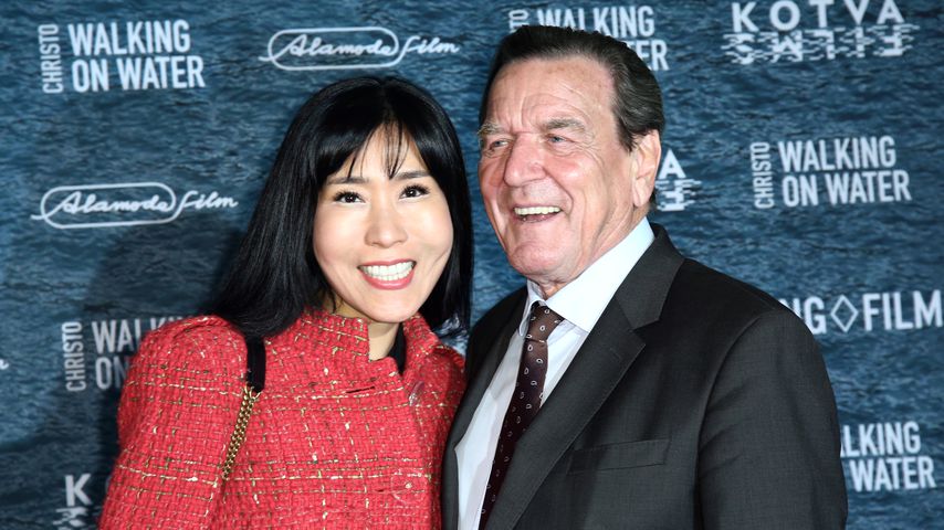 Kurz vor der Scheidung von Doris: Gerhard Schröder verliebt