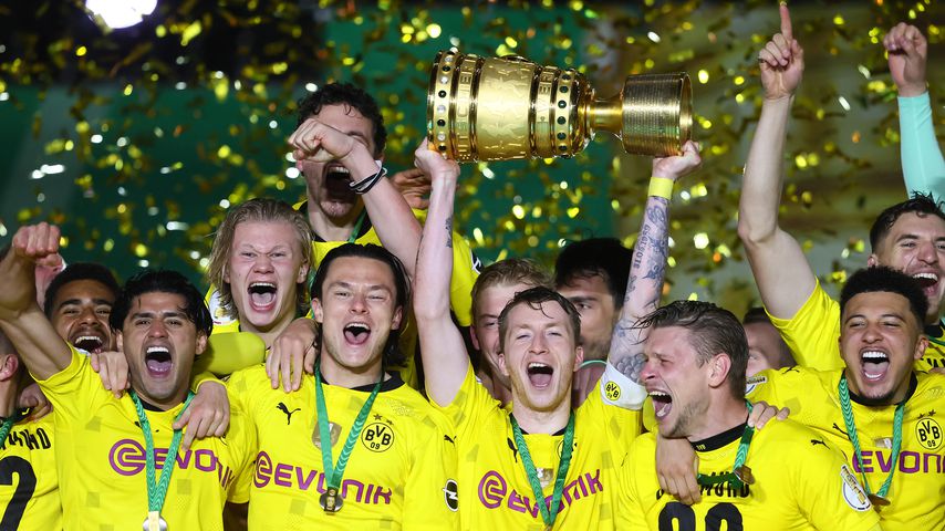 Spieler von Borussia Dortmund nach dem DFB-Pokalfinale 2021