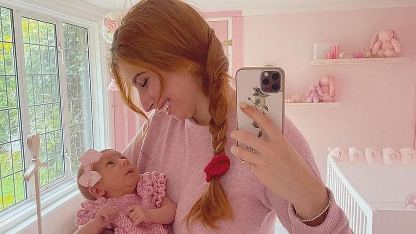 Stacey Solomon und Baby Rose im November 2021
