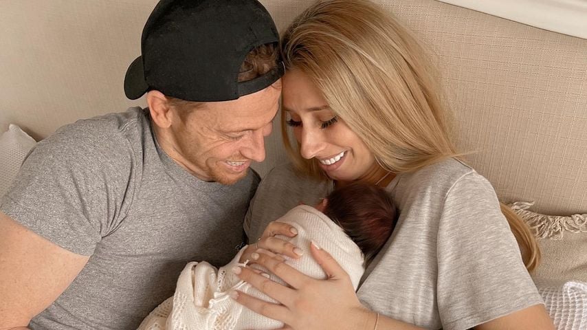 Stacey Solomon, ihr Mann Joe und ihre Tochter im Februar 2023