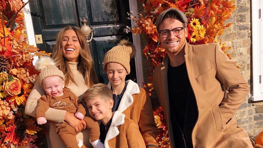 Stacey Solomon mit ihren drei Kids und Partner Joe Swash