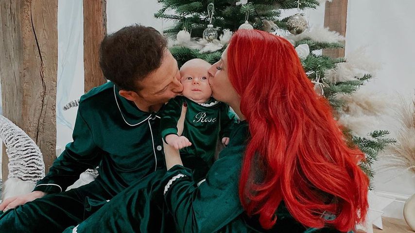 Süß! Stacey Solomons erstes Weihnachtsfest mit Baby Rose