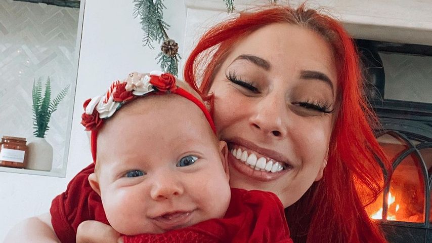 Stacey Solomon und ihre Tochter Rose im Januar 2022