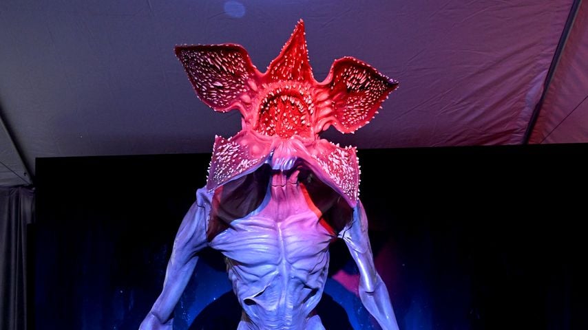 Statue des Demogorgon bei der Premiere von "Stranger Things" Staffel 4 in Brooklyn, New York