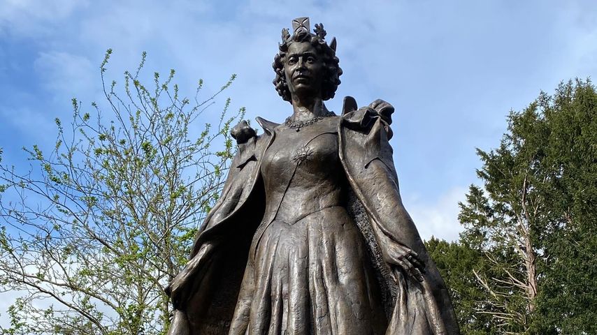 Statue von Queen Elizabeth II. in Rutland