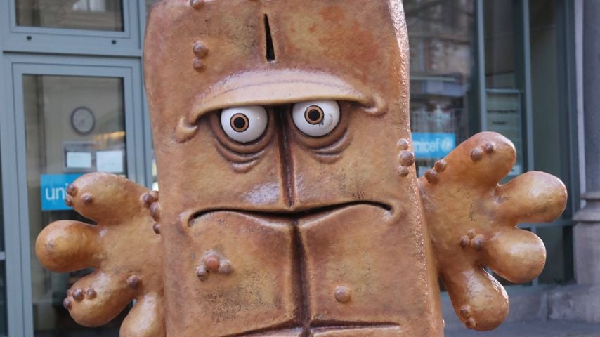 Bernd das Brot begeistert John Oliver in Satire-Talkshow