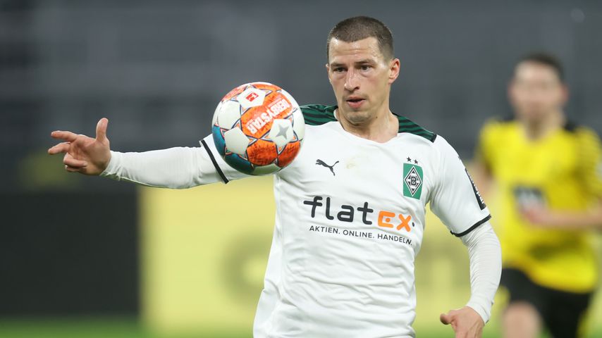 Krebsdiagnose: Stefan Lainer wird von Kollegen unterstützt