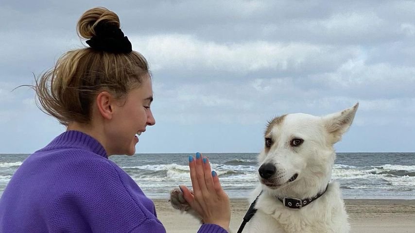 Stefanie Giesinger und ihr Hund Heinzi, 2021
