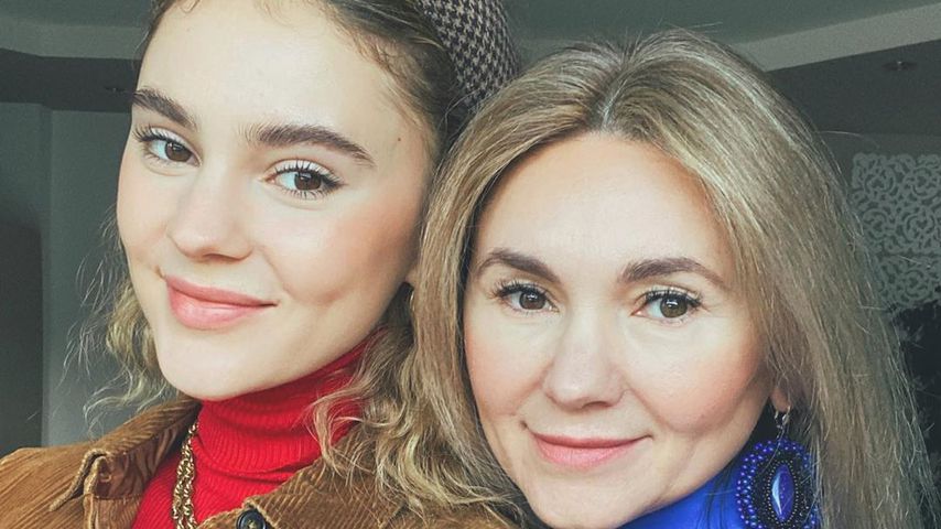 Wie Twins: Steffi Giesinger teilt Weihnachtsselfie mit Mama
