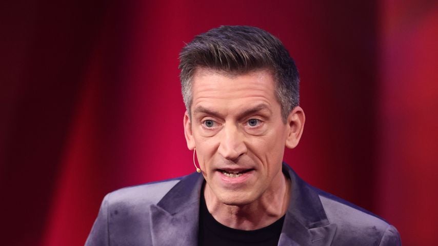 Steffen Hallaschka moderiert "2023! Menschen, Bilder, Emotionen" in Hürth am 7. Dezember 2023