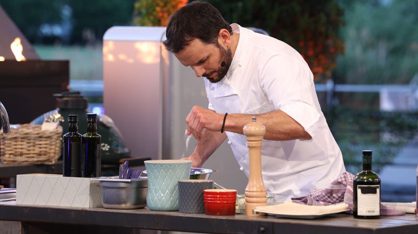 Steffen Henssler beim Sommer-Special von "Grill den Henssler"