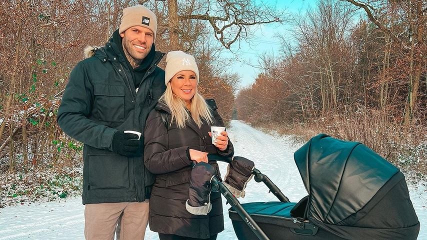 Steffen König und Jenny Frankhauser mit Sohn Damian, Dezember 2022
