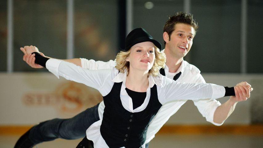 Stella Berger (Nadine Rennack) und Deniz Öztürk (Igor Dolgatschew) bei AWZ