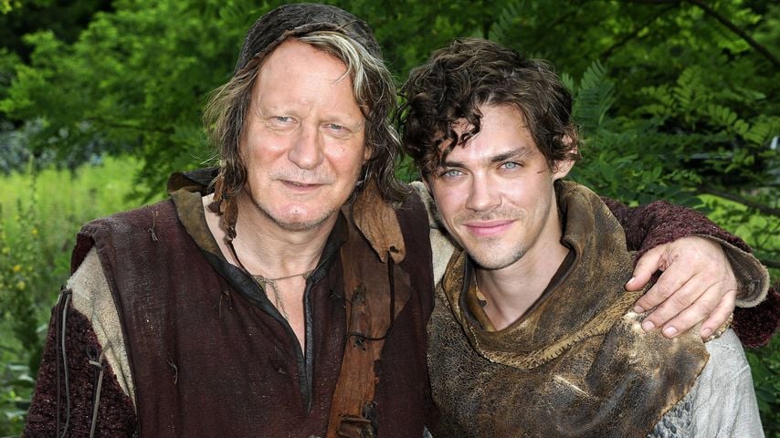 Stellan Skarsgård und Tom Payne am Set von "Der Medicus" im Museumspark Rüdersdorf, 2012