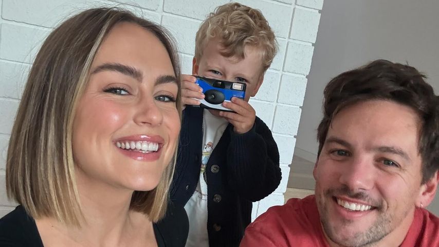 Steph Claire Smith, ihr Sohn Harvey und ihr Mann Josh Miller im Mai 2024
