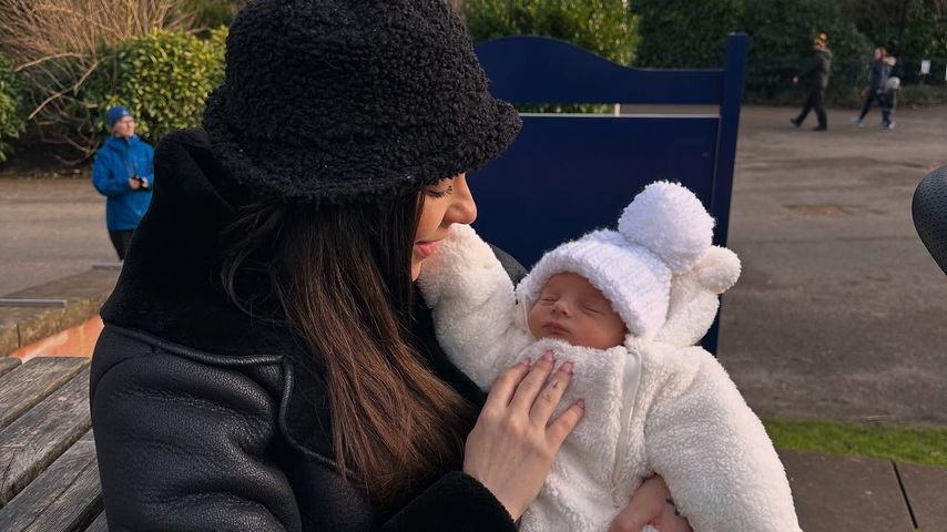 Stephanie Davis und ihr Baby, Februar 2025