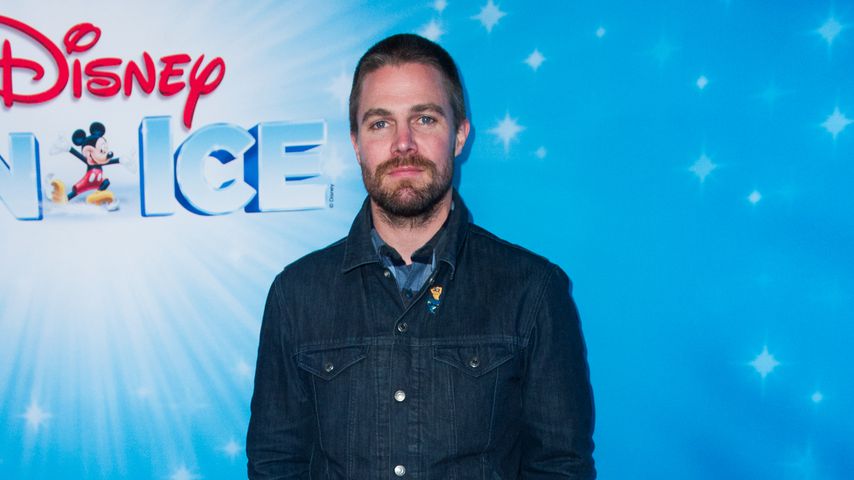 Arrow: Hier bestaunt Stephen Amells Tochter Mavi Papas Serie