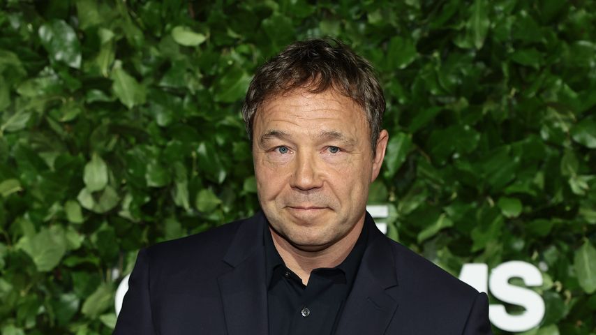 Stephen Graham musste während eines Flugs notoperiert werden