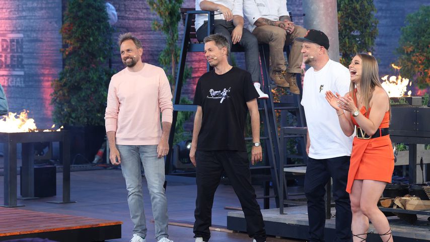 Steven Gätjen, Michi Beck, Smudo und Lola Weippert bei "Grill den Henssler"