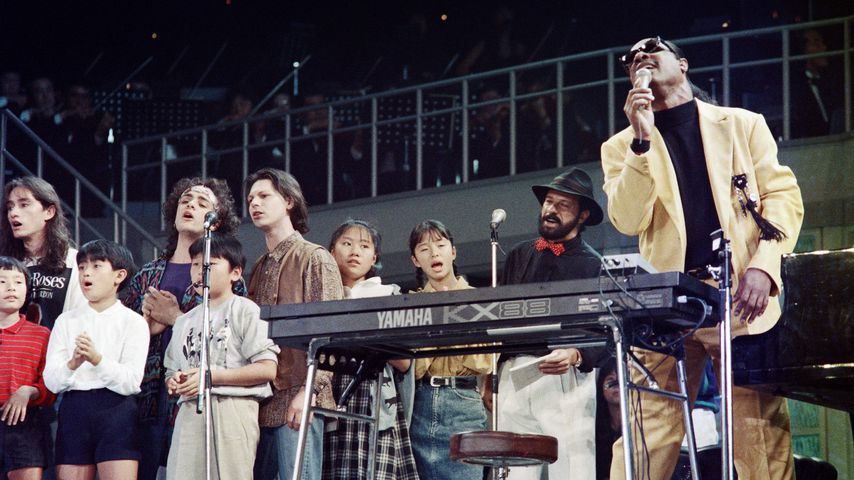 Wilde Fan-Theorien: Ist Stevie Wonder gar nicht erblindet?